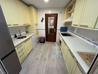 Piso en alquiler en Parque Alcosa - Jardines del Edén en Sevilla