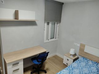 Piso en alquiler en El Plantinar - Felipe II - Tiro de Línea en Sevilla