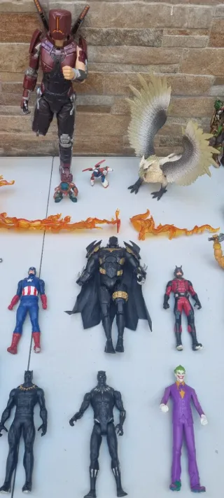 Lote muñecos marvel escucho ofertas por todos