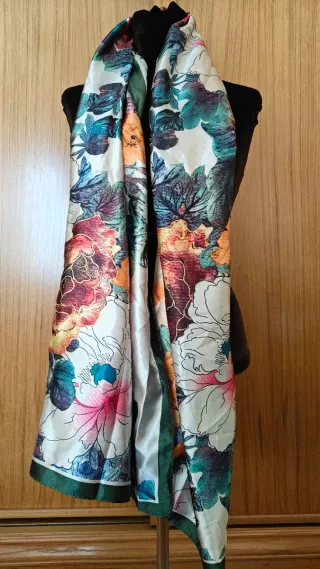 Pañuelo floral multicolor