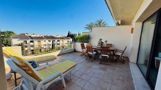 Ático en venta en Benahavís