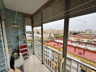 Piso en venta en Poligono Norte - Villegas - La Fontanilla en Sevilla
