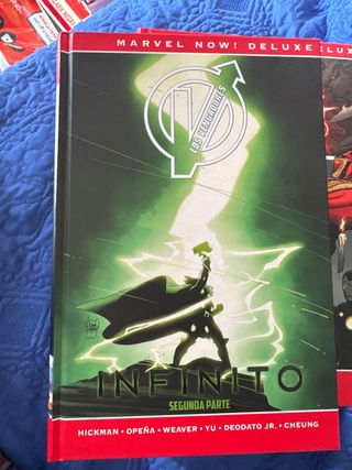 Marvel now! deluxe los vengadores de j. hickman...