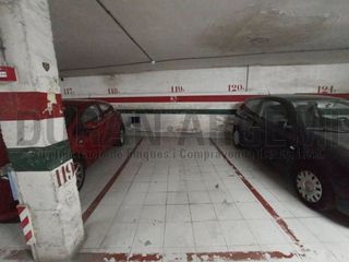 Garaje en venta en Cementiri Vell en Terrassa