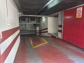 Garaje en alquiler en Os Mallos - San Cristóbal en Coruña (A)