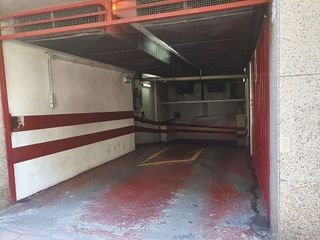 Garaje en alquiler en Os Mallos - San Cristóbal en Coruña (A)