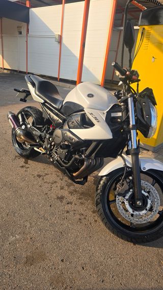 Yamaha XJ6 N Naked