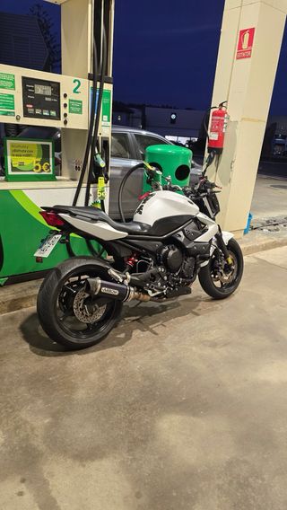 Yamaha XJ6 N Naked