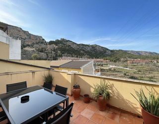 Casa adosada en alquiler en Alcoy/Alcoi