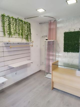 Local comercial en alquiler en León en Sevilla