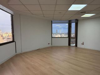 Oficina en alquiler en La Dreta de l'Eixample en Barcelona