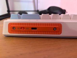 Teclado Inalámbrico Freewolf M68