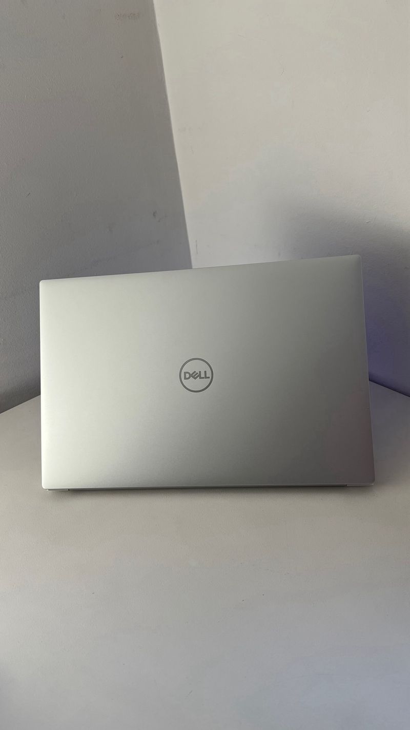 Dell XPS 15 RTX 3050 Ti afbeelding 2