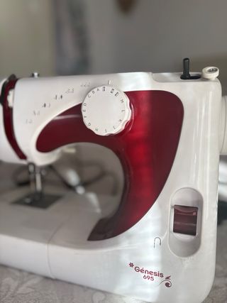 Máquina de coser JATA MC695