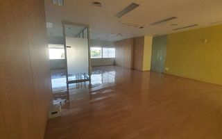 Oficina en venta en La Buhaira en Sevilla