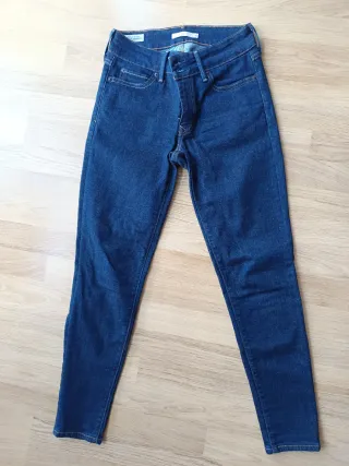 Pantalón Levis 711 Skinny Talla 26