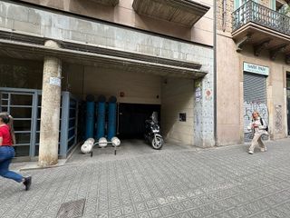 Garaje en alquiler en La Sagrada Família en Barcelona