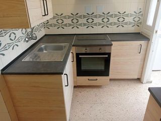 Piso en alquiler en Cruz Roja en Sevilla