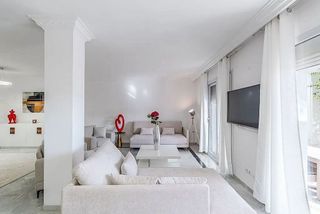 Piso en alquiler en Lomas de Marbella Club - Puente Romano en Marbella