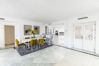 Piso en alquiler en Lomas de Marbella Club - Puente Romano en Marbella