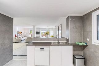 Piso en alquiler en Lomas de Marbella Club - Puente Romano en Marbella