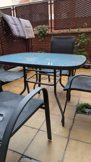 Conjunto mesa y 4 sillas jardín cristal