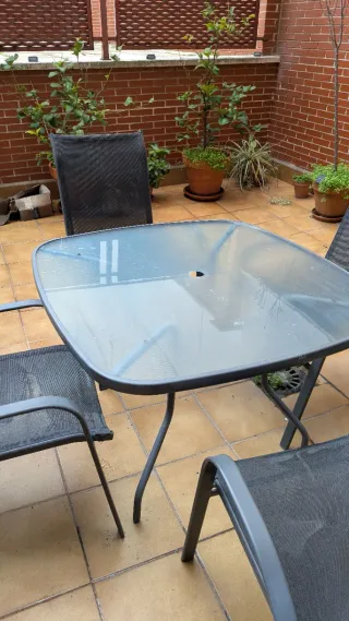 Conjunto mesa y 4 sillas jardín cristal