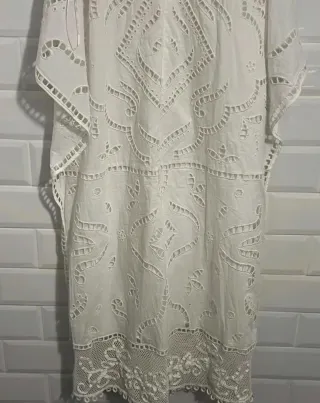 Vestido blanco Zara bordado
