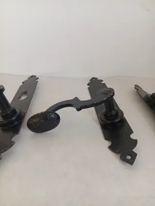 Manillas de hierro forjado