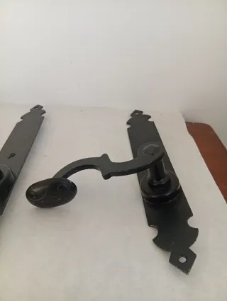 Manillas de hierro forjado