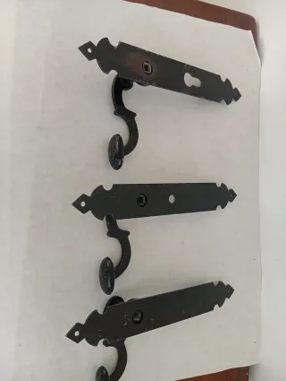 Manillas de hierro forjado