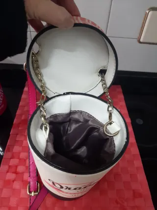 Lata Agatha Ruiz de la Prada e borsa cubo gelato