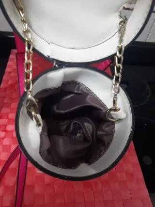 Lata Agatha Ruiz de la Prada e borsa cubo gelato