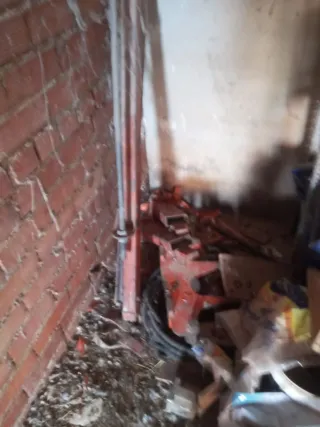 Cargador de uva metálico