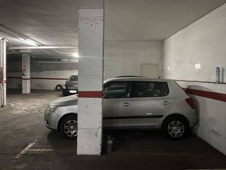 Garaje en venta en Centre en Badalona