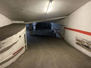Garaje en venta en Centre en Badalona