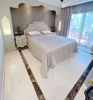 Piso en alquiler en Nueva Andalucía centro en Marbella