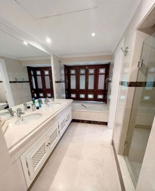 Piso en alquiler en Nueva Andalucía centro en Marbella