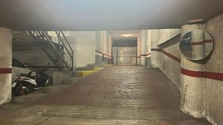 Garaje en venta en Sants en Barcelona
