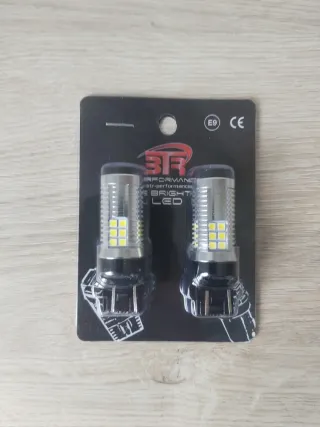 2 Lámparas LED Super Cambus sin casquillo