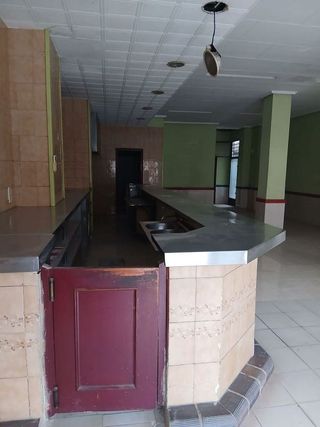 Local comercial en alquiler en Torrefiel en Valencia