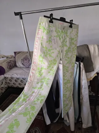 Pantalones nuevos de marca Custo Barcelona.