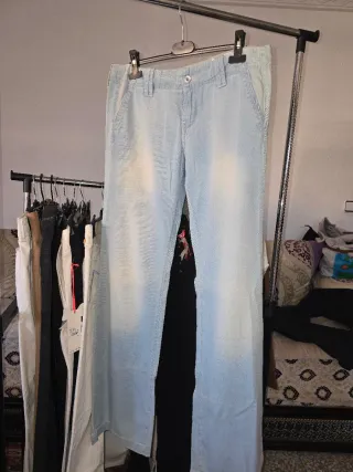 Pantalones nuevos de marca Custo Barcelona.