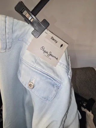 Pantalones nuevos de marca Custo Barcelona.