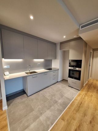 Piso en alquiler en Sant Josep en Hospitalet de Llobregat, L´