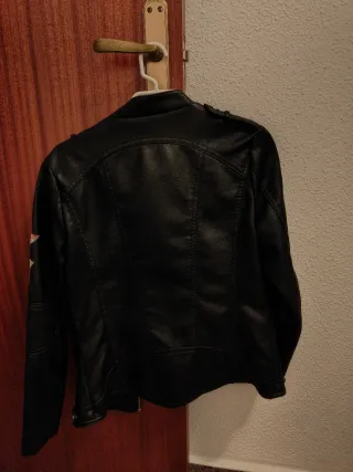 Cazadora Piel Negra Bordada Flores