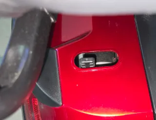 Scooter Eléctrico Rojo y Negro personas mayores