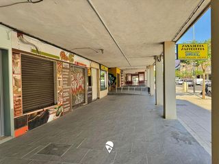 Local comercial en venta en Nueva Andalucía en Almería
