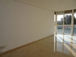 Piso en alquiler en Colores - Entreparques en Sevilla