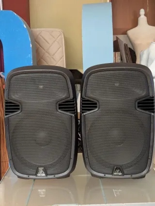 Pareja Altavoces Behringer PK115A Activos 15